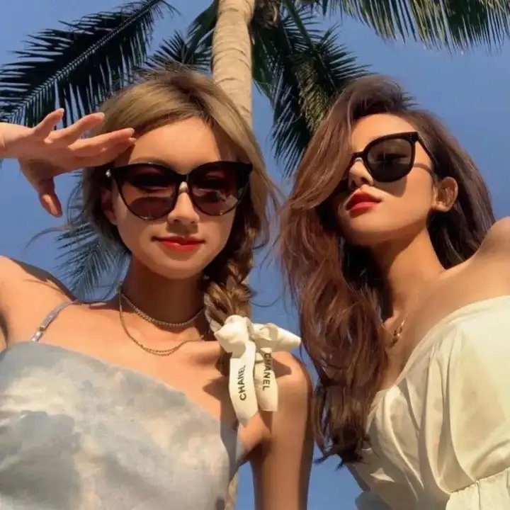 滑板女孩